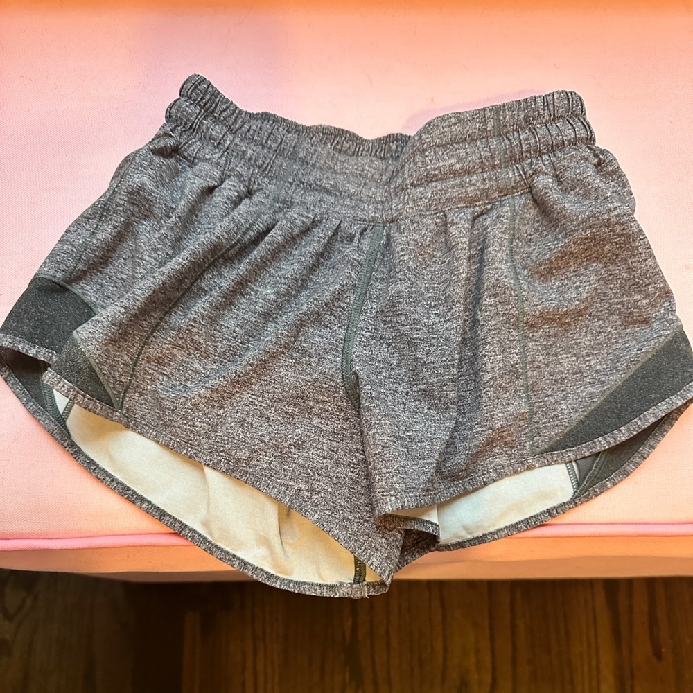 lululemon hotty hot short